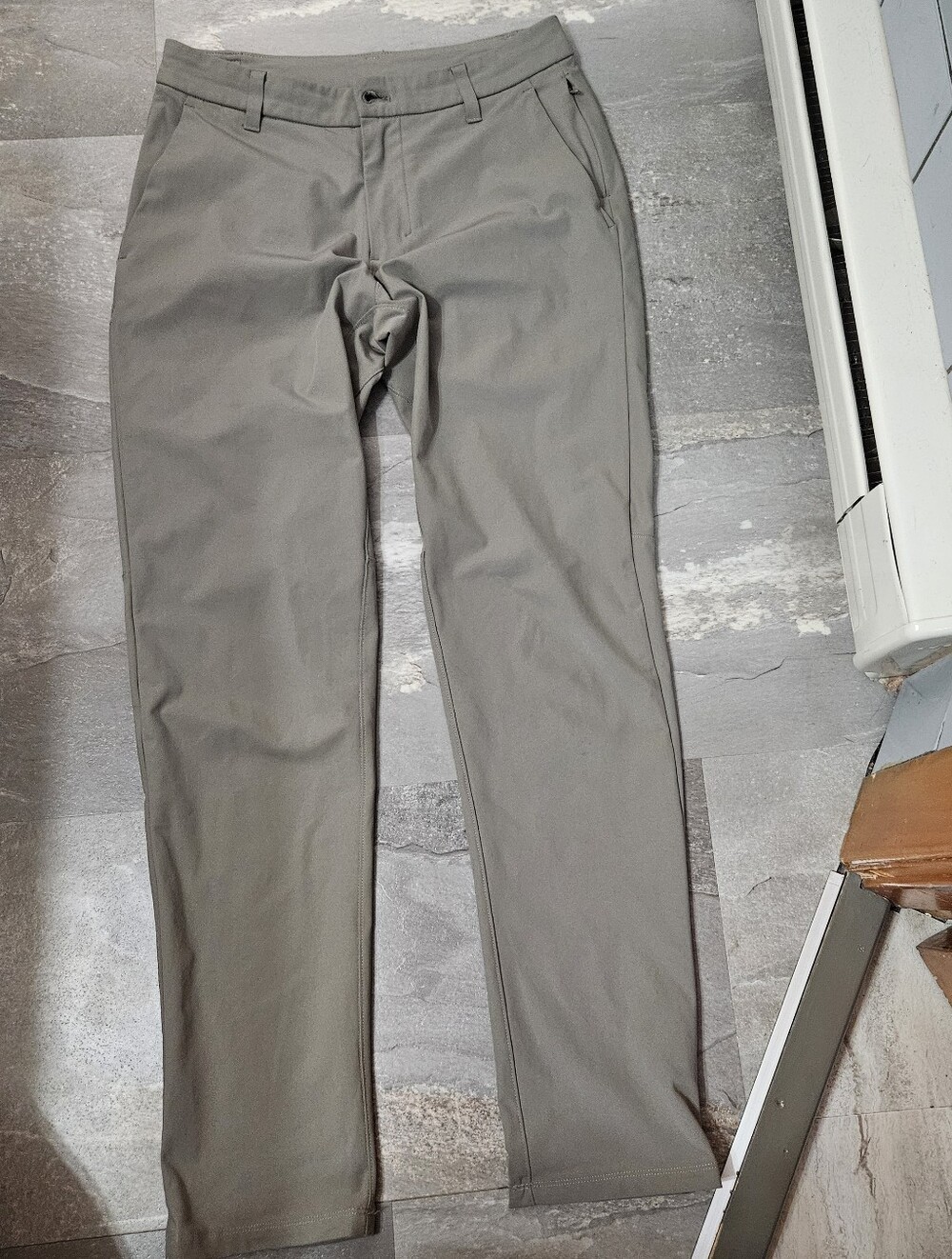 Lululemon Commission Pant Classic *Warpstreme 31". Taupe Color. Size 28.